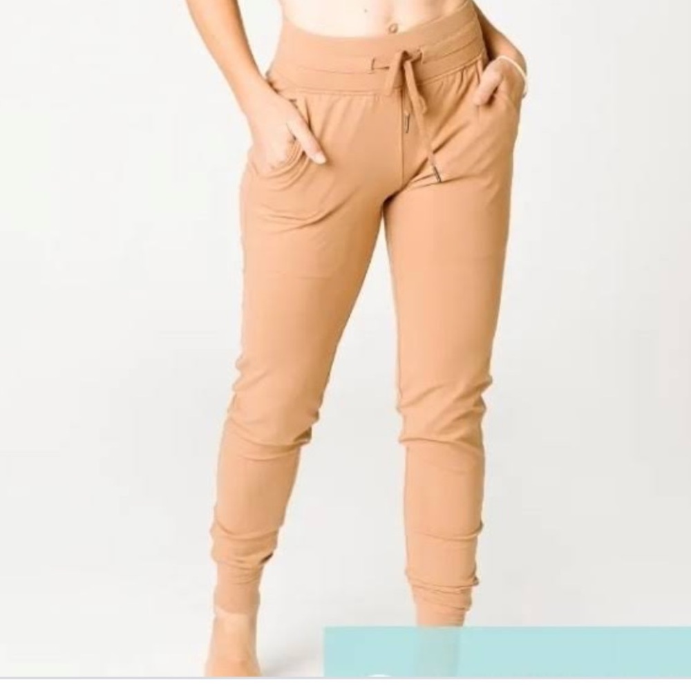 Camel Zyia Joggers